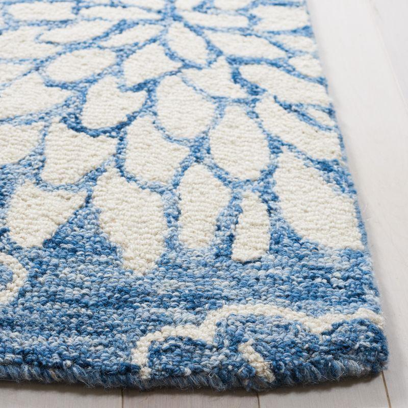 Jardin JAR602 Hand Tufted Area Rug - Blue/Ivory - 5'x8' - Safavieh.