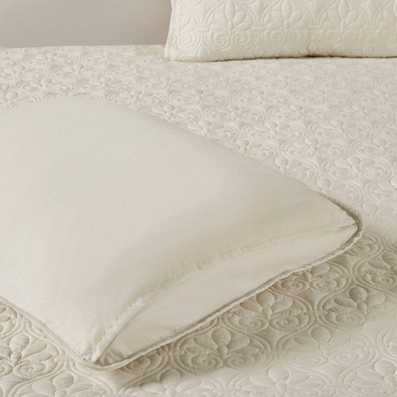 Quebec 3 Piece Split Corner Pleated Quilted Bedspread