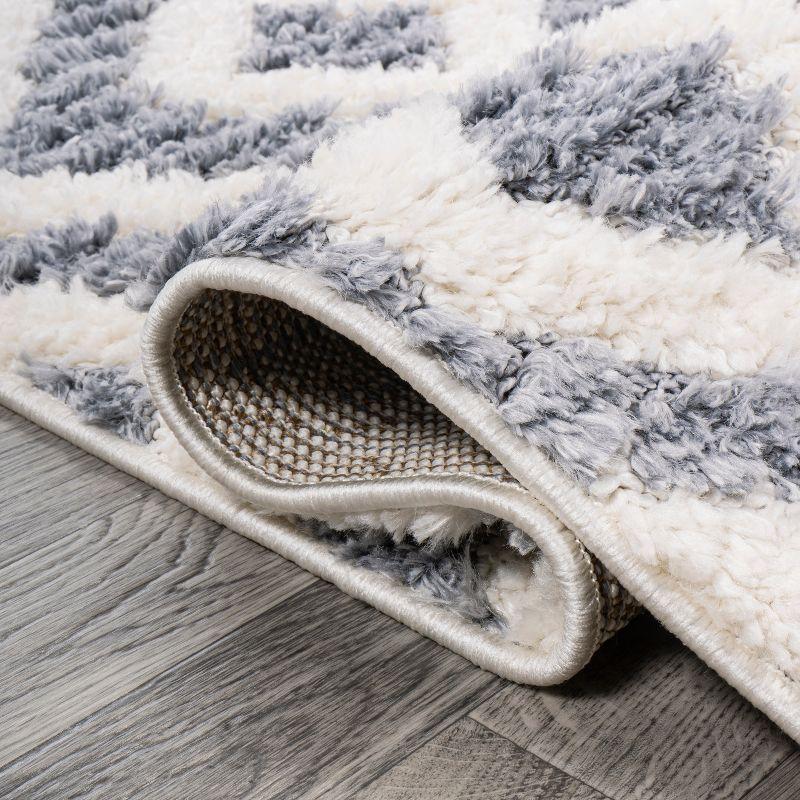 4' x 6' Astrid Retro Trellis High-Low Area Rug, Cream/Gray - JONATHAN Y