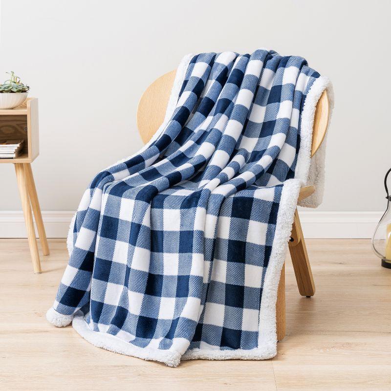 Pavilia Hand Woven Throw Blanket