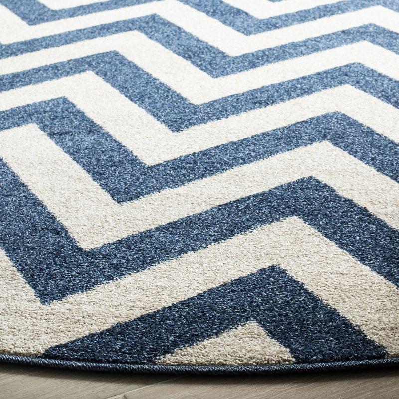 Amherst AMT419 Power Loomed Indoor Area Rug - Navy/Beige - 7' Round - Safavieh