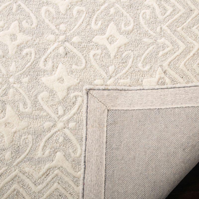 Blossom BLM114 Hand Tufted Accent Rug - Gray/Ivory - 2'x3' - Safavieh.