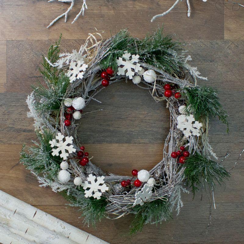 Snowflakes and Berries Winter Foliage Christmas Wreath 24-Inch Unlit