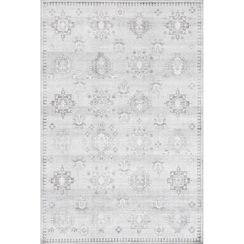 Nuloom Krystin Medallion 5x8 Machine Washable Indoor Area Rug for Living Room Bedroom Dining Room Kitchen, Light Grey/Ivory