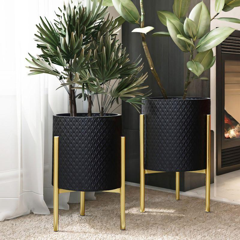 LuxenHome 2-Piece Diamond Pattern Round Metal Cachepot Planter Set, Black with Gold Stands