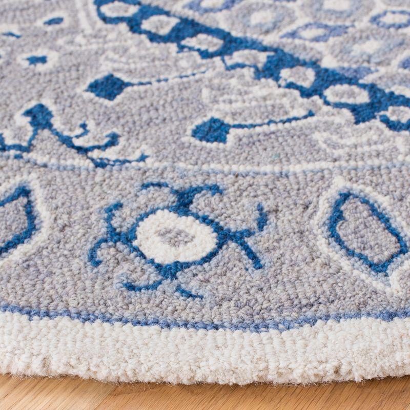Micro-Loop MLP511 Hand Tufted Indoor Accent Rug - Light Grey/Blue - 4'x6' - Safavieh