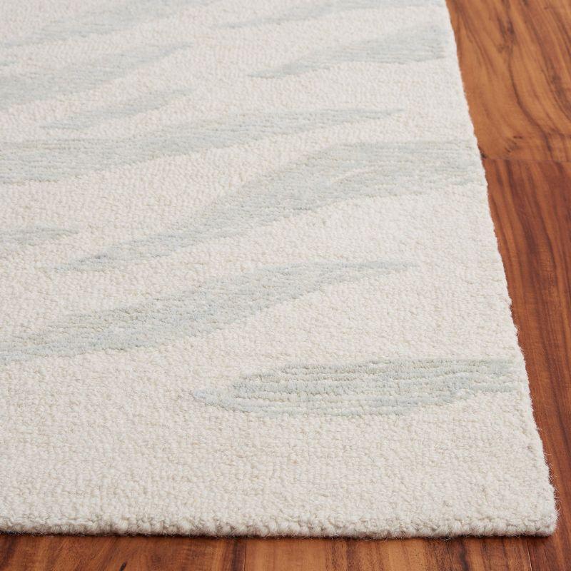 Green and Ivory Hand-Tufted Wool Area Rug 3' x 5'