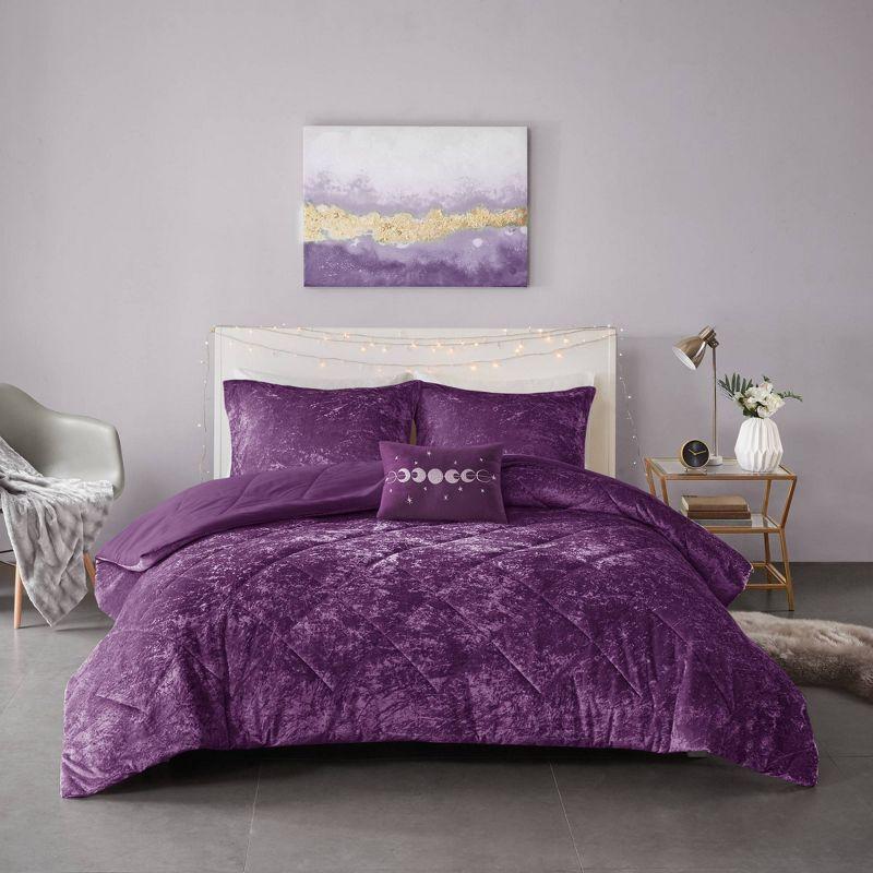 Luxurious Full/Queen Purple Velvet Quilted Comforter Set with Decorative Pillow