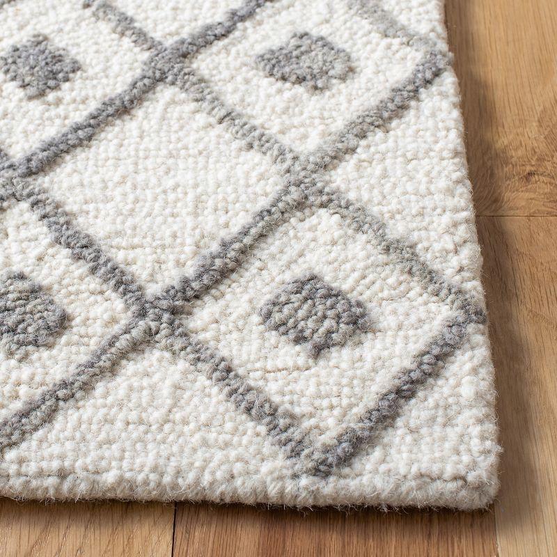 Blossom BLM115 Hand Tufted Area Rug - Ivory/Grey - 6'x6' - Safavieh.