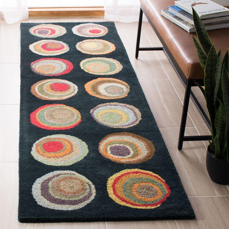 Soho SOH921 Hand Tufted Area Rug  - Safavieh