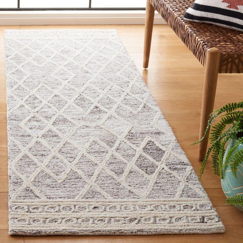 Abstract ABT351 Hand Tufted Area Rug - Ivory/Grey - 4'x6' - Safavieh.