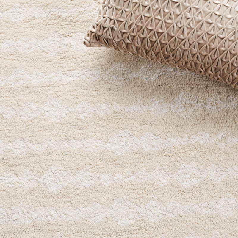 Capri CPR710 Hand Tufted Area Rug - Beige/Ivory - 4'x6' - Safavieh.