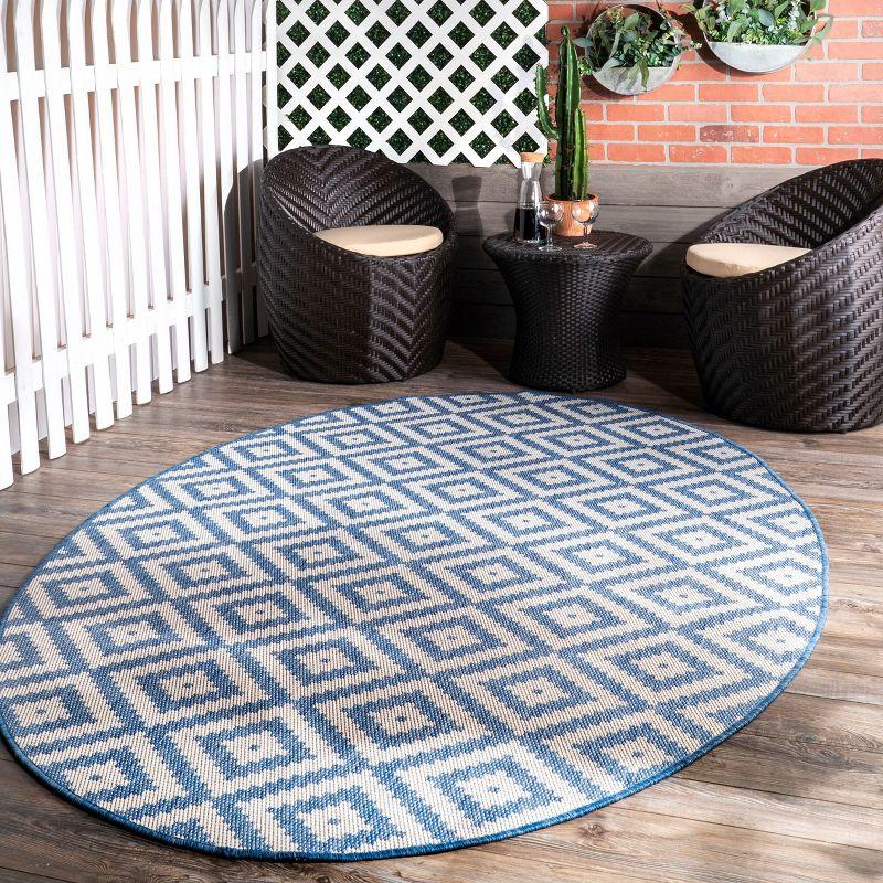 Nuloom Marybelle Geometric Oval 5x8 Indoor/Outdoor Area Rug for Living Room Patio Deck Front Porch Kitchen, Blue/Ivory