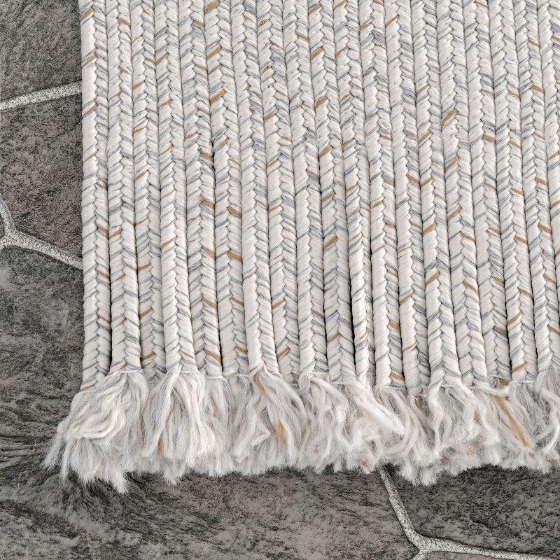 Nuloom Braided Courtney Tassel Indoor/Outdoor Area Rug, Square 8', Ivory