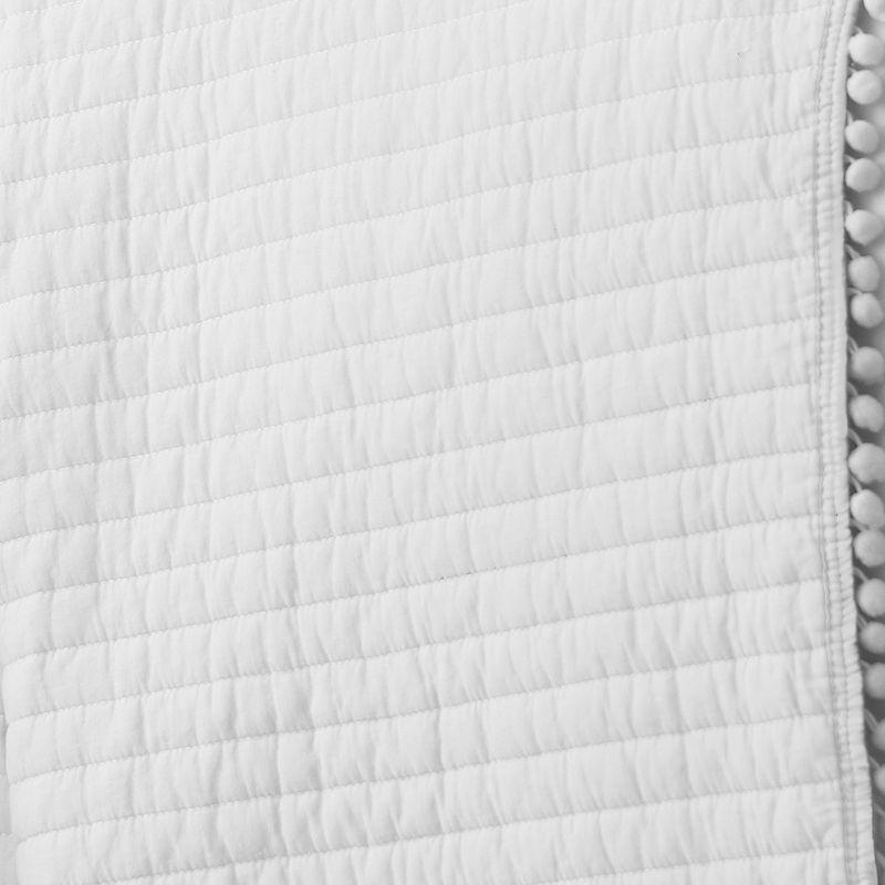 Luxurious White Reversible Cotton King Quilt Set