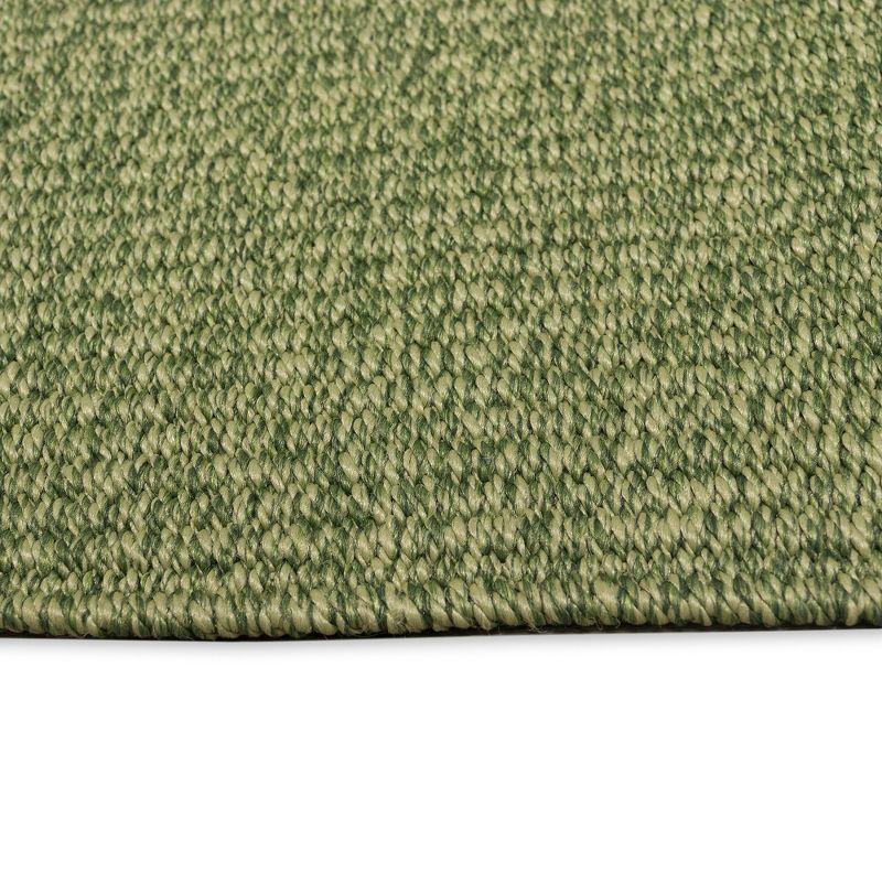 Avalon Green Synthetic 24"x4" Handwoven Indoor/Outdoor Rug