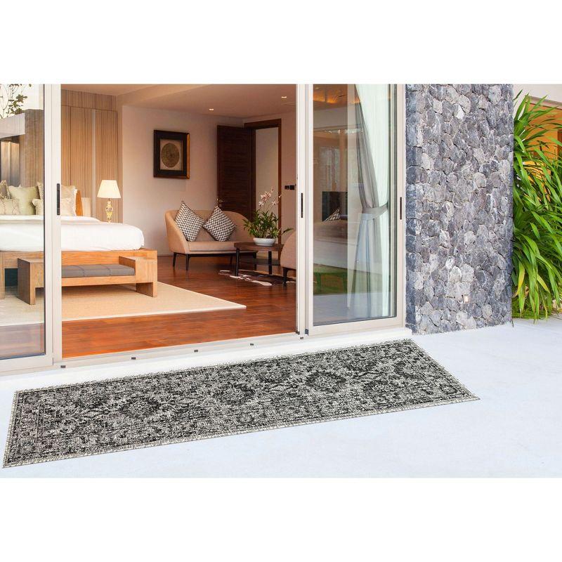 Liora Manne Carmel Vintage Floral Indoor/Outdoor Rug Black 1'11" x 7'6"