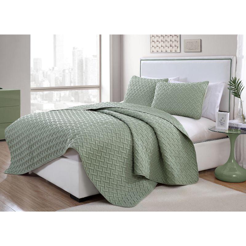 Nina Embossed Basketweave Quilt Set