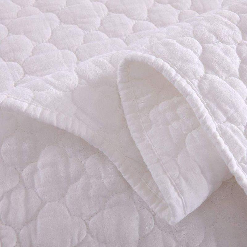 MarCielo WhiteCT Quilt Peony Cotton Geometric Shapes Quilt Set