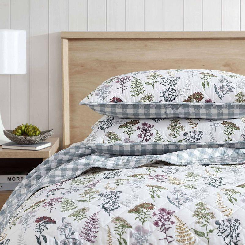 White Cotton Reversible Floral Full Quilt Set