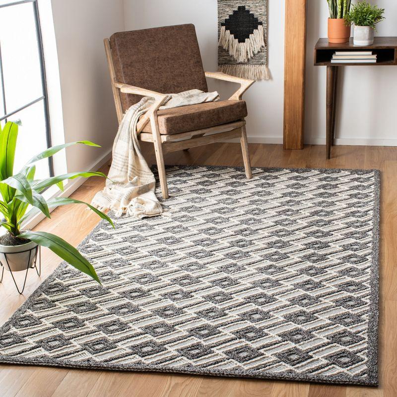 Elegance Underfoot Hand-Tufted Wool Rug in Soothing Gray - 8' x 10'