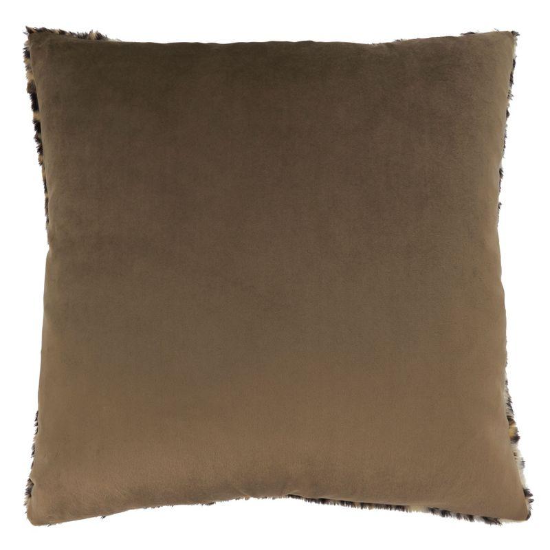 Saro Lifestyle Cheetah Print Faux Fur  Decorative Pillow Cover, Brown, 22"