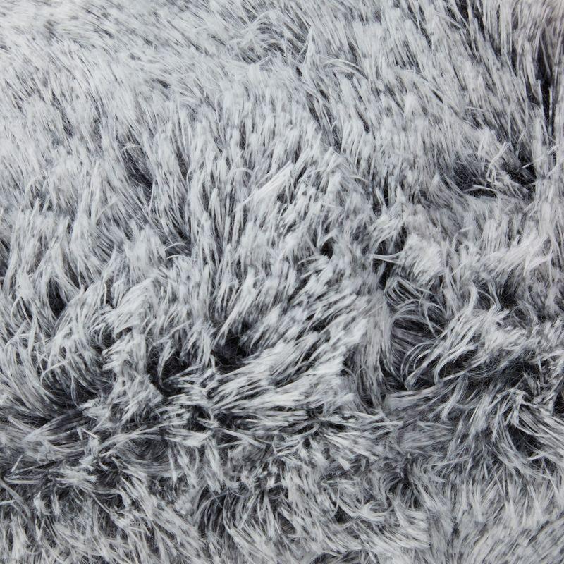 Juvale Set of 2 Gray Faux Fur Decorative Throw Pillow Covers Cushion Cases for Couch Sofa, Fuzzy Home Decor, 18x18 in