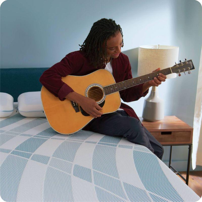 Sealy Sealy Dreamlife 14” Plush Hybrid Mattress-in-a-Box