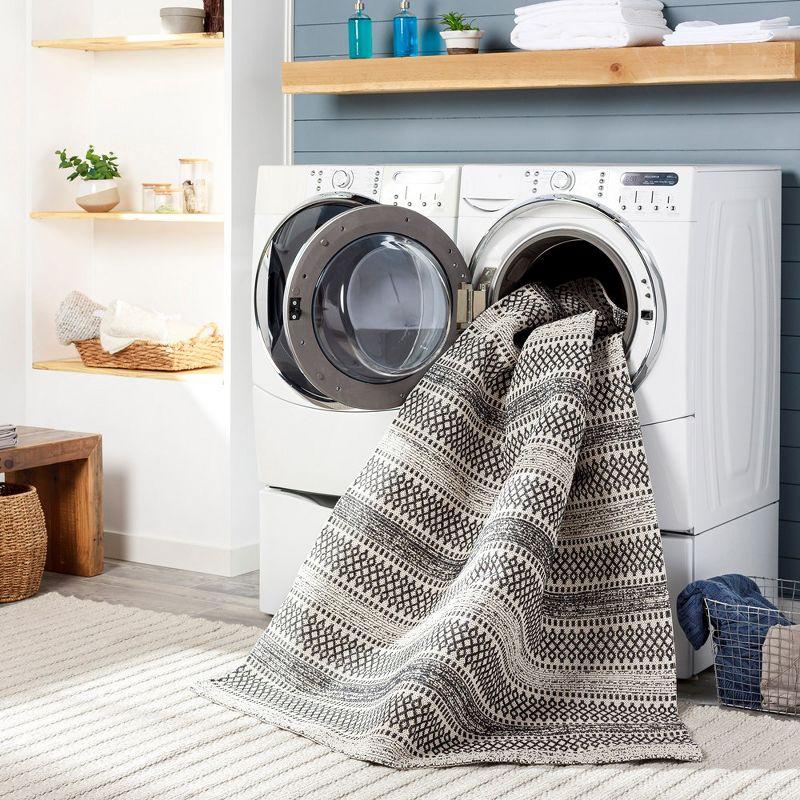 Livabliss La Casa 6'7"x9' Rectangle Woven Indoor Area Rugs Black