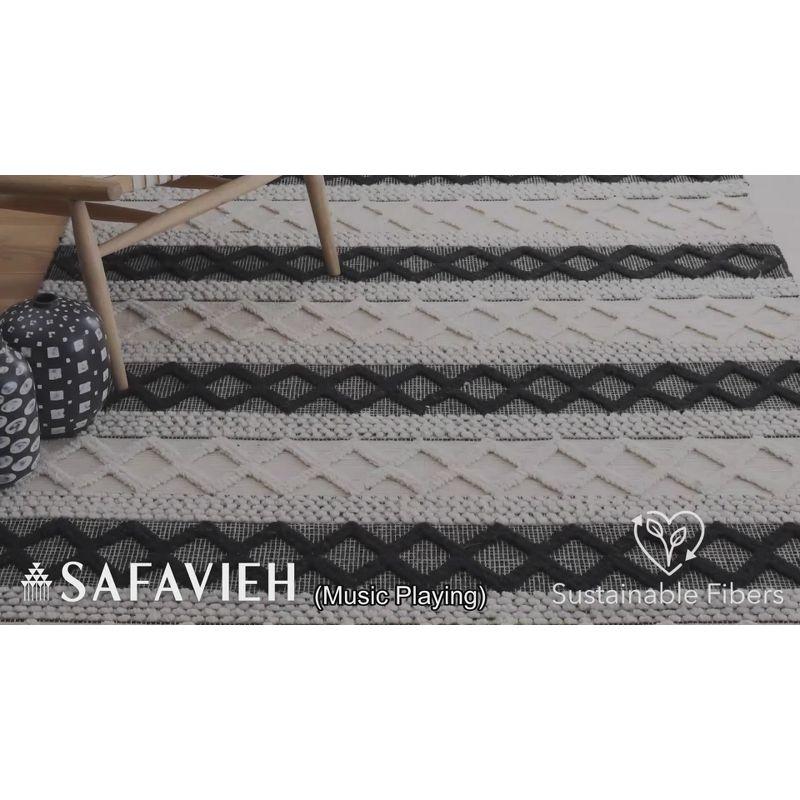 Safavieh Hand Woven 80% Wool, 20% Cotton Geometric Rug