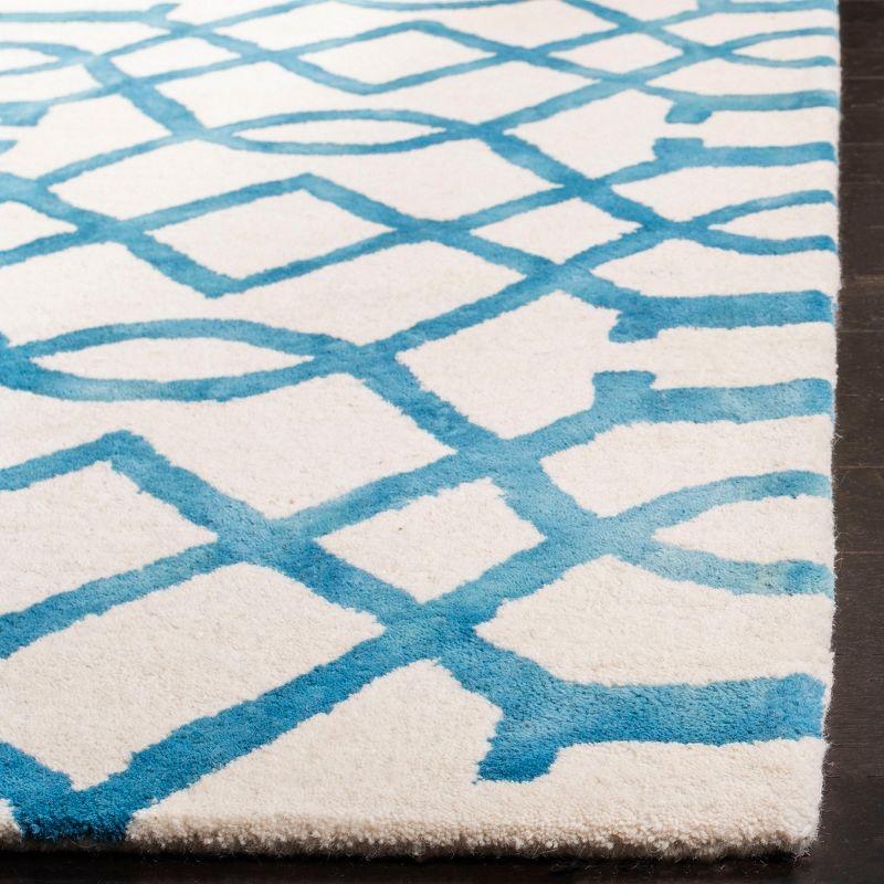 Ivory & Turquoise Woolen Bliss Round Hand-Tufted Rug