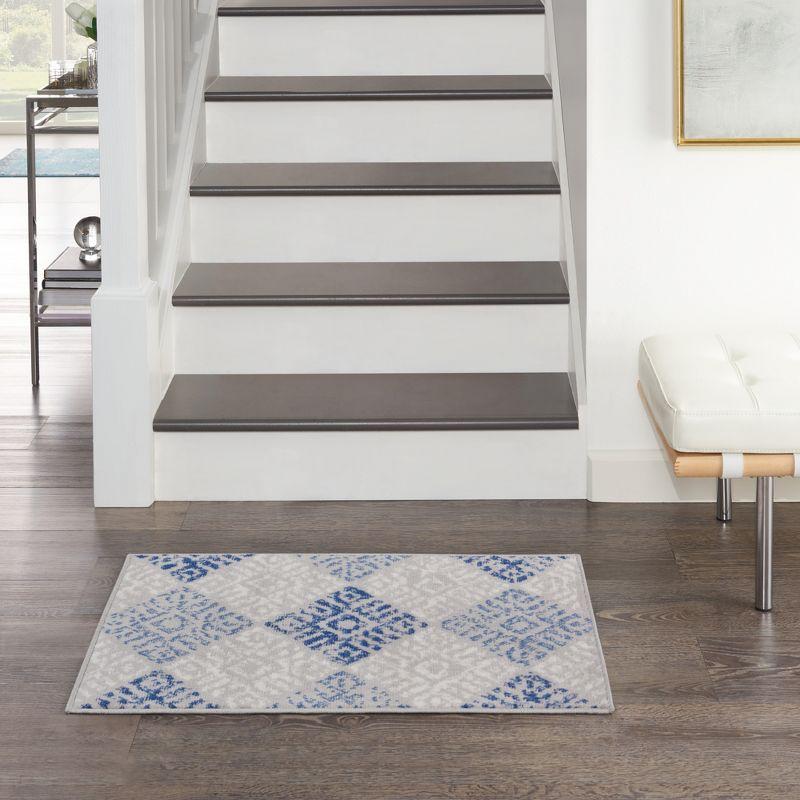 Whimsicle Geometric Gray Synthetic 24" Indoor Area Rug