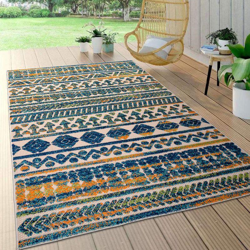 World Rug Gallery Modern Stripes Faded Geometric Indoor/Outdoor Area Rug
