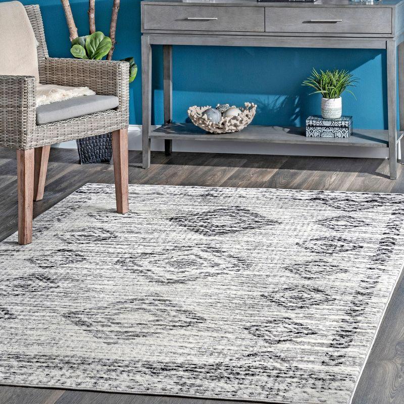 Nuloom Presley Faded Aztec Indoor Area Rug