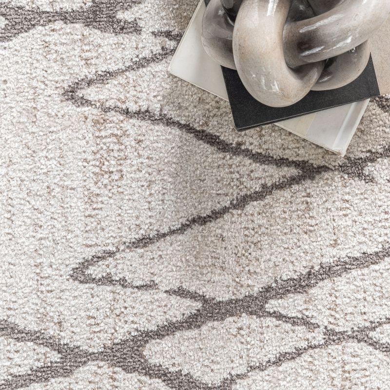 nuLOOM Miriam Machine Washable Geometric Diamond Area Rug