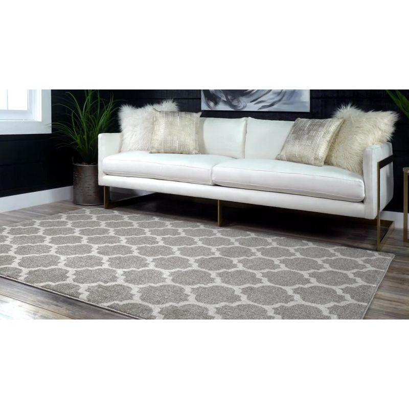 Elegant Gray Trellis 4' x 6' Easy-Care Synthetic Area Rug