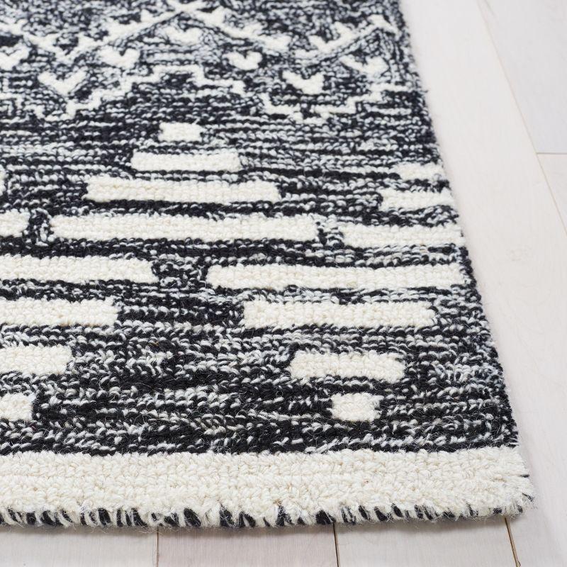 Metro MET253 Hand Tufted Area Rug - Black/Ivory - 3'x5' - Safavieh..