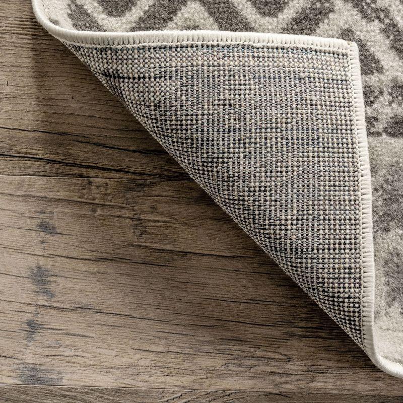 Nuloom Chloe Geometric 5x8 Indoor Area Rug for Living Room Bedroom Dining Room Kitchen, Light Grey/Ivory