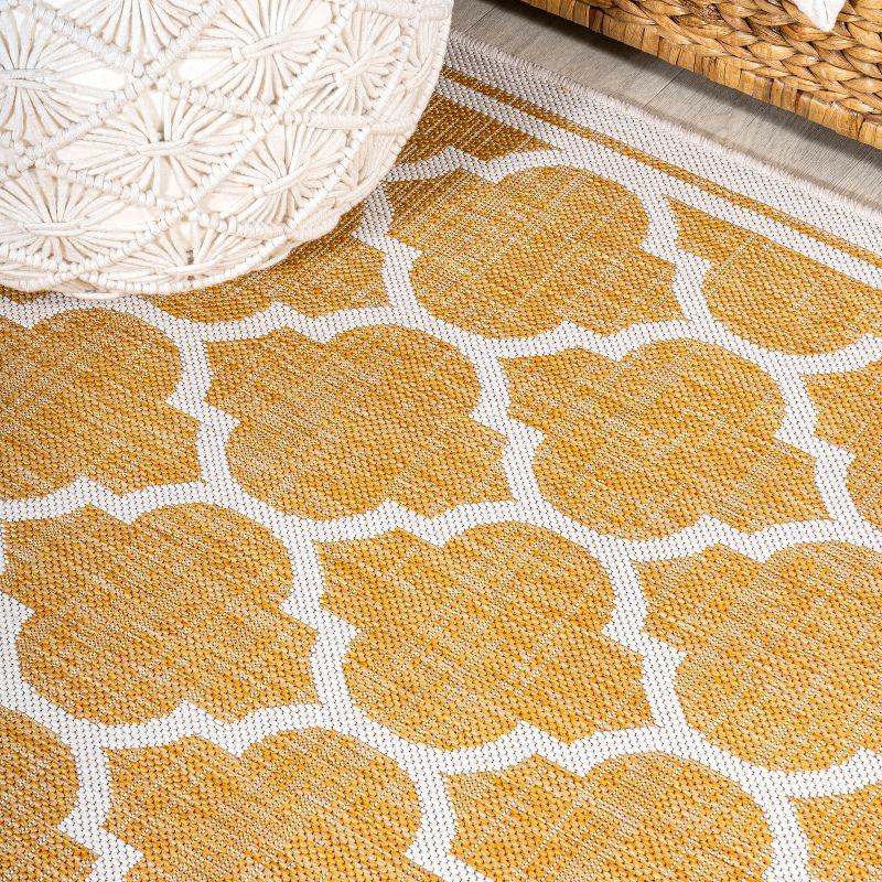 Trebol Moroccan Trellis Textured Weave Indoor/Outdoor Area Rug - JONATHAN Y