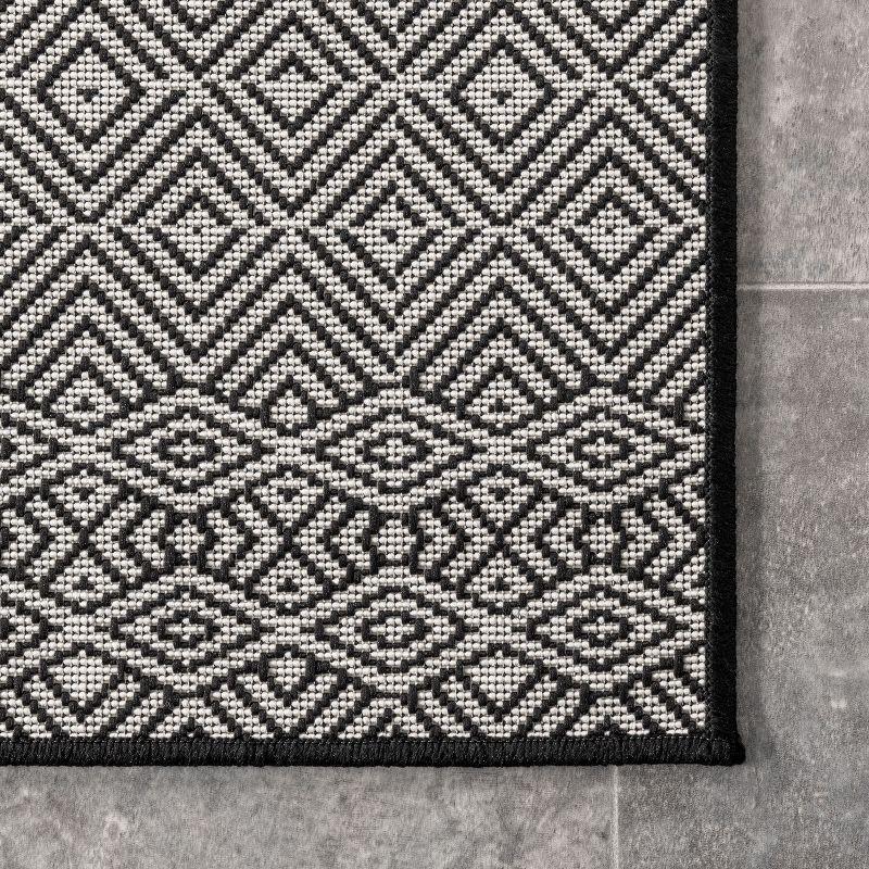 Nuloom Paloma Abstract Geometric Indoor and Outdoor Area Rug