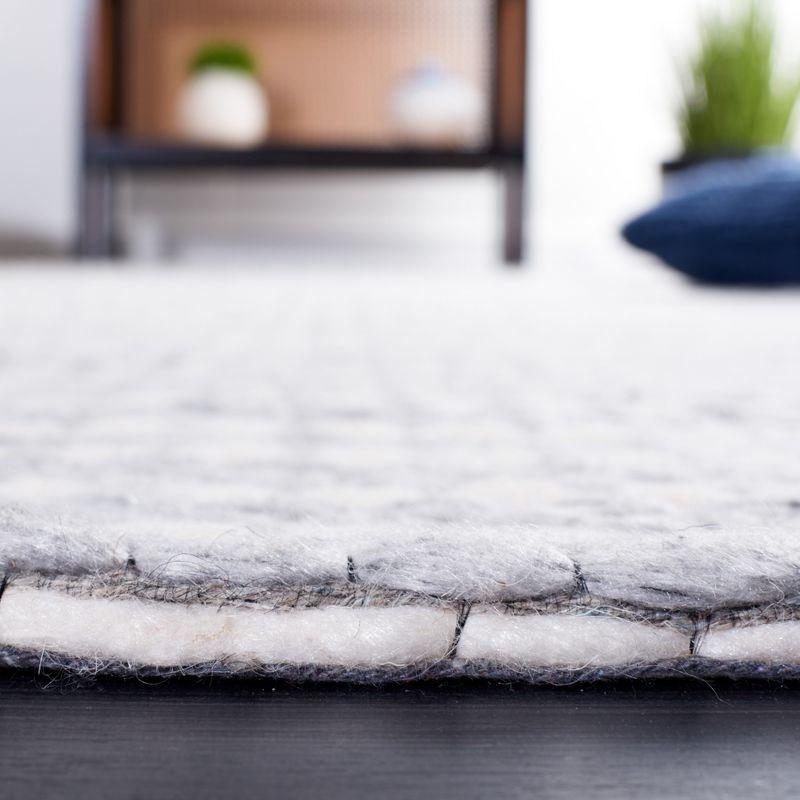 Marbella MRB207 Hand Woven Indoor Accent Rug - Grey/Ivory - 4'x6' - Safavieh