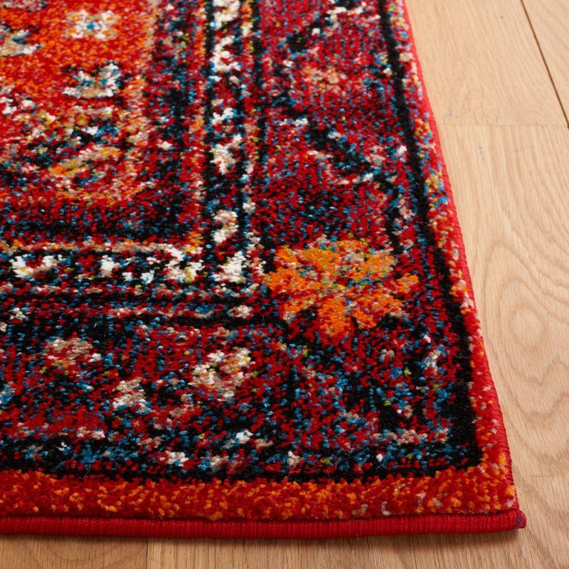 Vintage Hamadan VTH204 Power Loomed Area Rug - Red/Black - 6'7"x6'7" - Safavieh.
