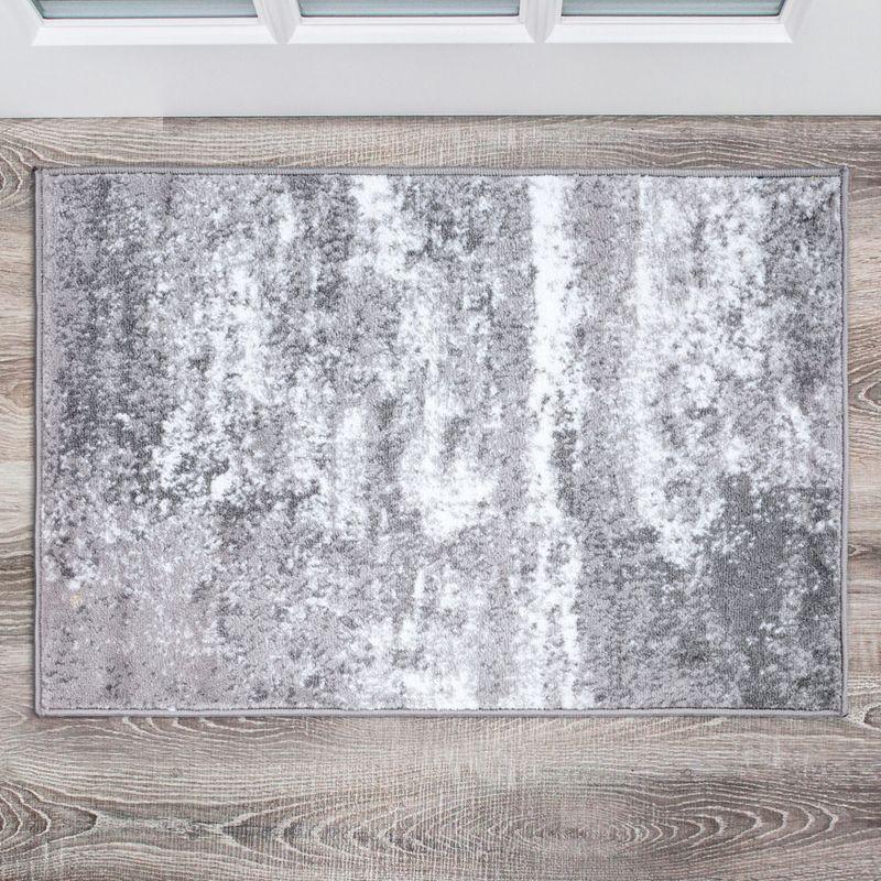 Gray Abstract Washable Synthetic Area Rug 2' x 3'