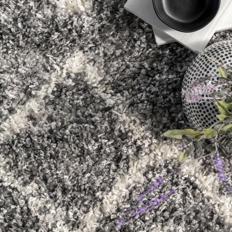 Nuloom Kristi Moroccan 3x5 Accent Shag Indoor Area Rug for Living Room Bedroom Dining Room Nursery Entryway, Grey/Ivory