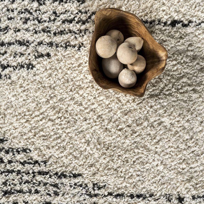 Nuloom Bria Trellis 12x15 Shag Indoor Area Rug for Living Room Bedroom Dining Room Nursery, Off White/Charcoal