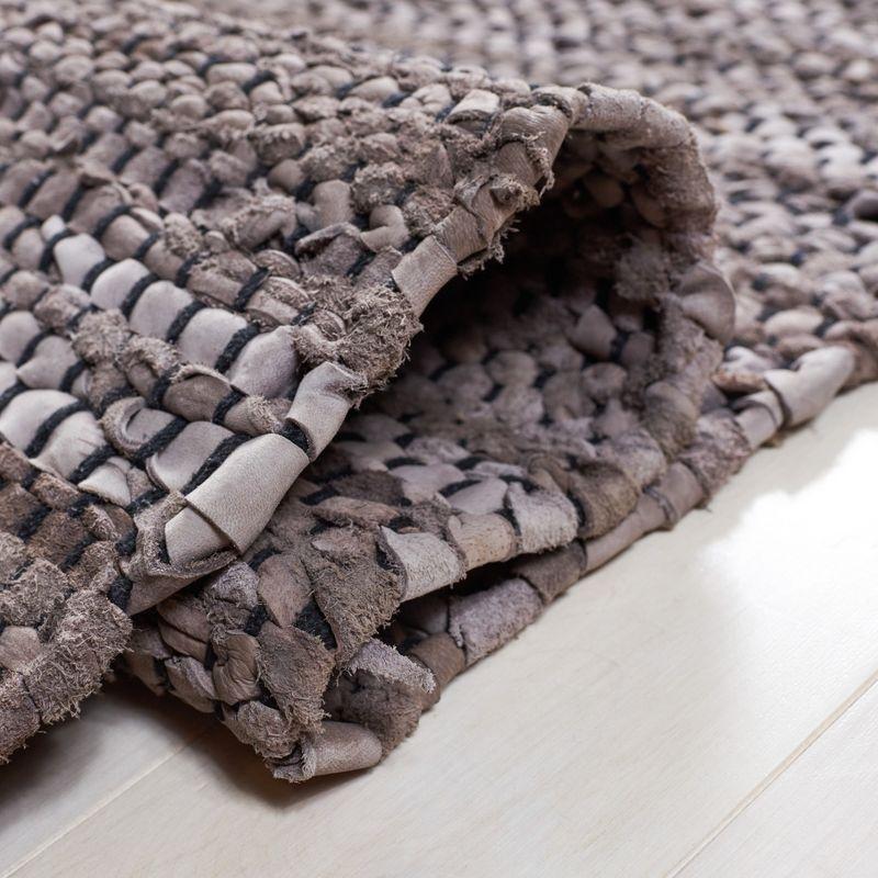 Vintage Leather VTL400 Hand Woven Indoor Accent Rug - Silver/Ivory - 3'x5' - Safavieh
