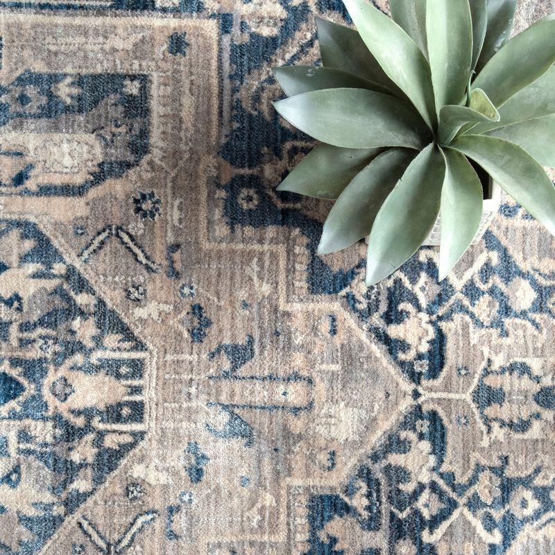 Nuloom Harriet Oriental/Persian 4x6 Indoor Area Rug for Living Room Bedroom Dining Room Kitchen, Grey/Multicolor