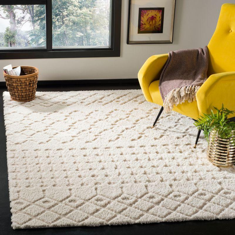 Sparta Cream Geometric Hand-Knotted Shag Area Rug - 3' x 5'