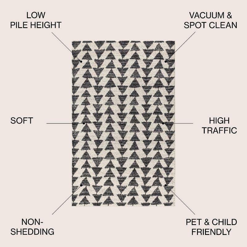 5'x8' Aisha Moroccan Triangle Geometric  Area Rug, Cream/Black - JONATHAN Y