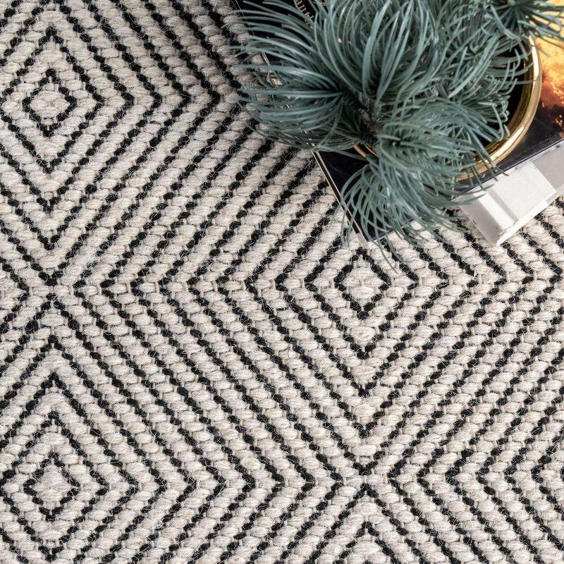 Nuloom Ago Diamond 2x6 Wool Runner Indoor Area Rug for Living Room Bedroom Dining Room Entryway Hallway Kitchen, Ivory
